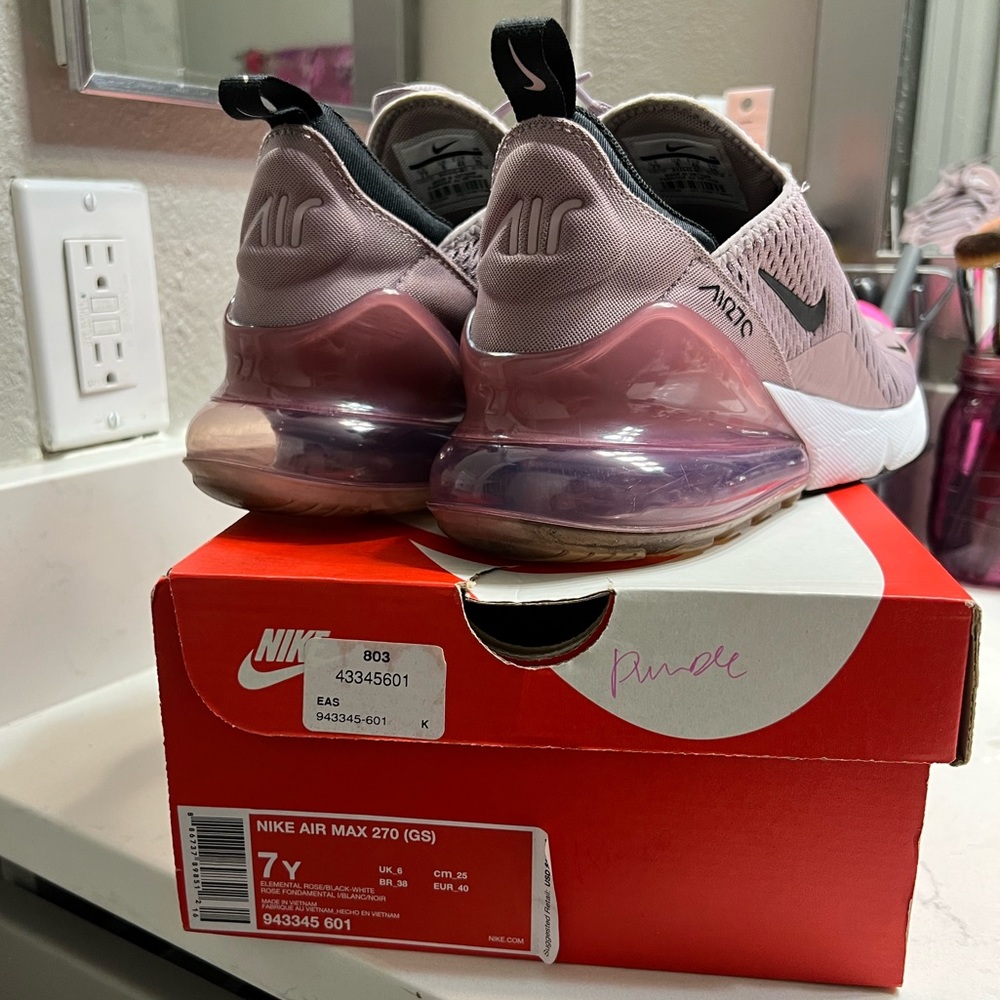 EUC worn x2-3times Nike Air Max 270 (GS 7Y -WS 8.5) Elemental Rose/Black/White💜